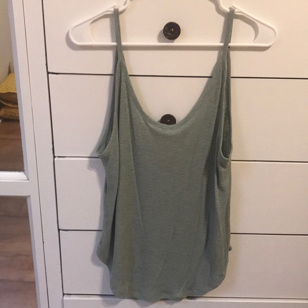 Ribbed tank